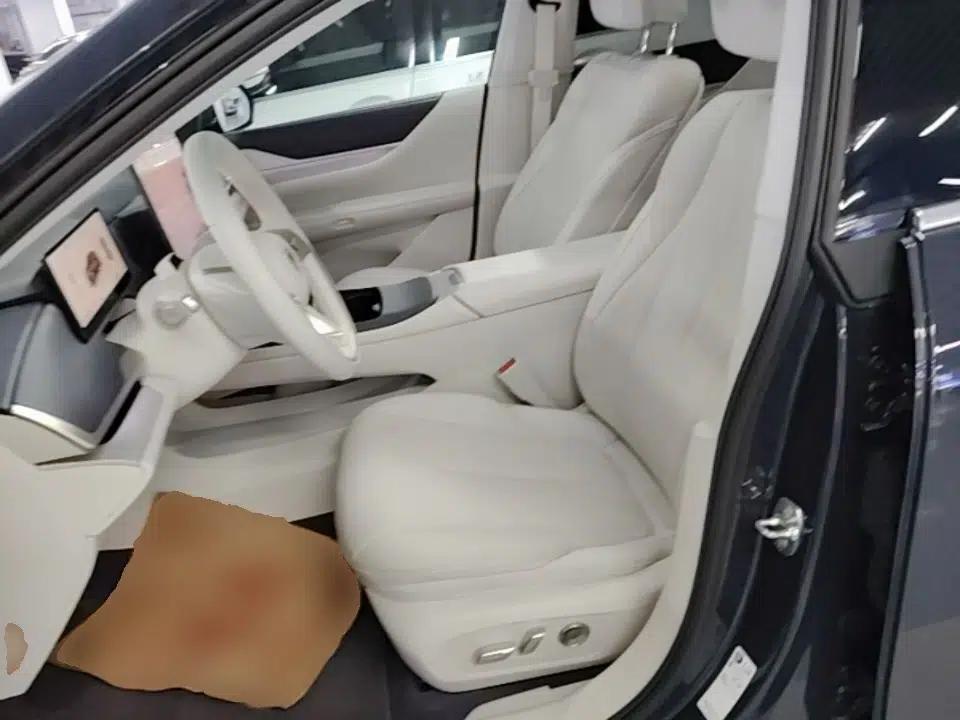 Buick L7 2025 Model Aivia — миниатюра 18