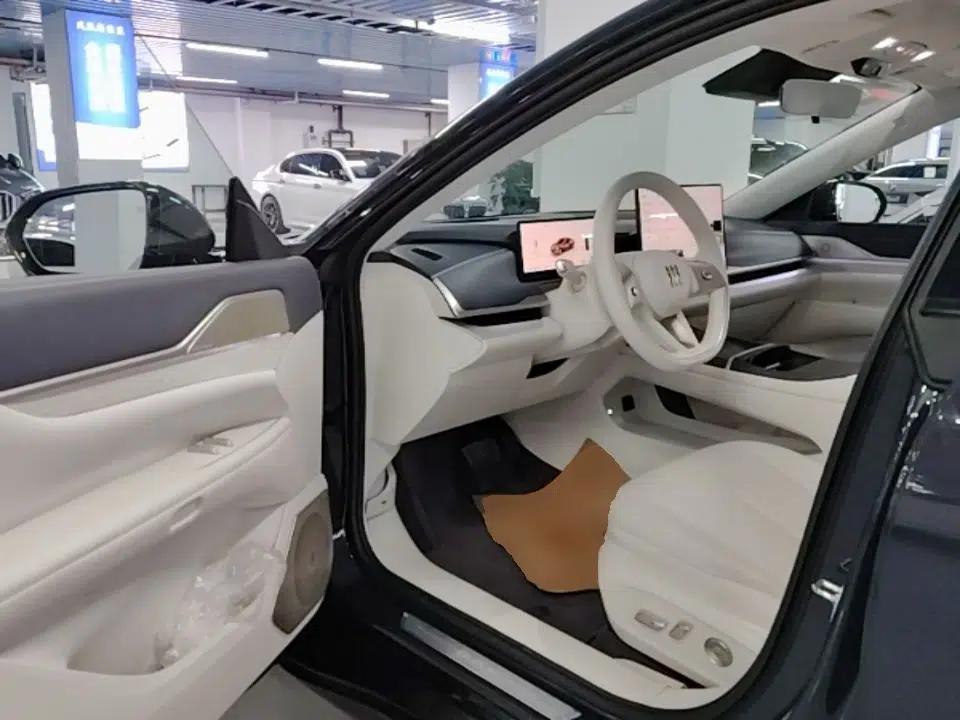 Buick L7 2025 Model Aivia — миниатюра 19