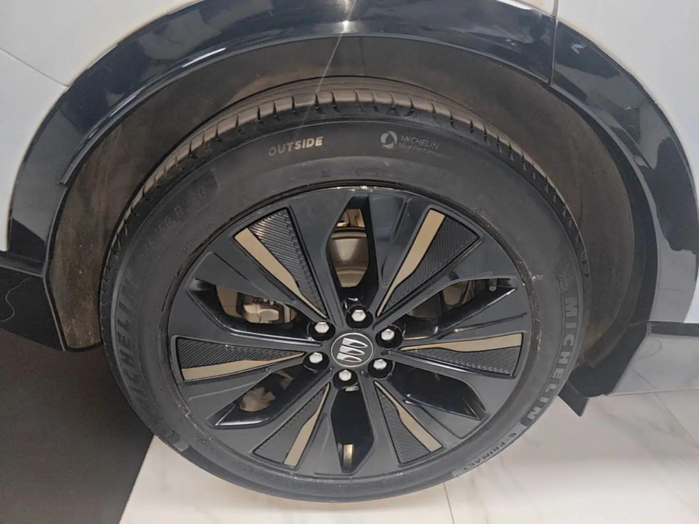 Buick E4 2023 GS Edition — миниатюра 10