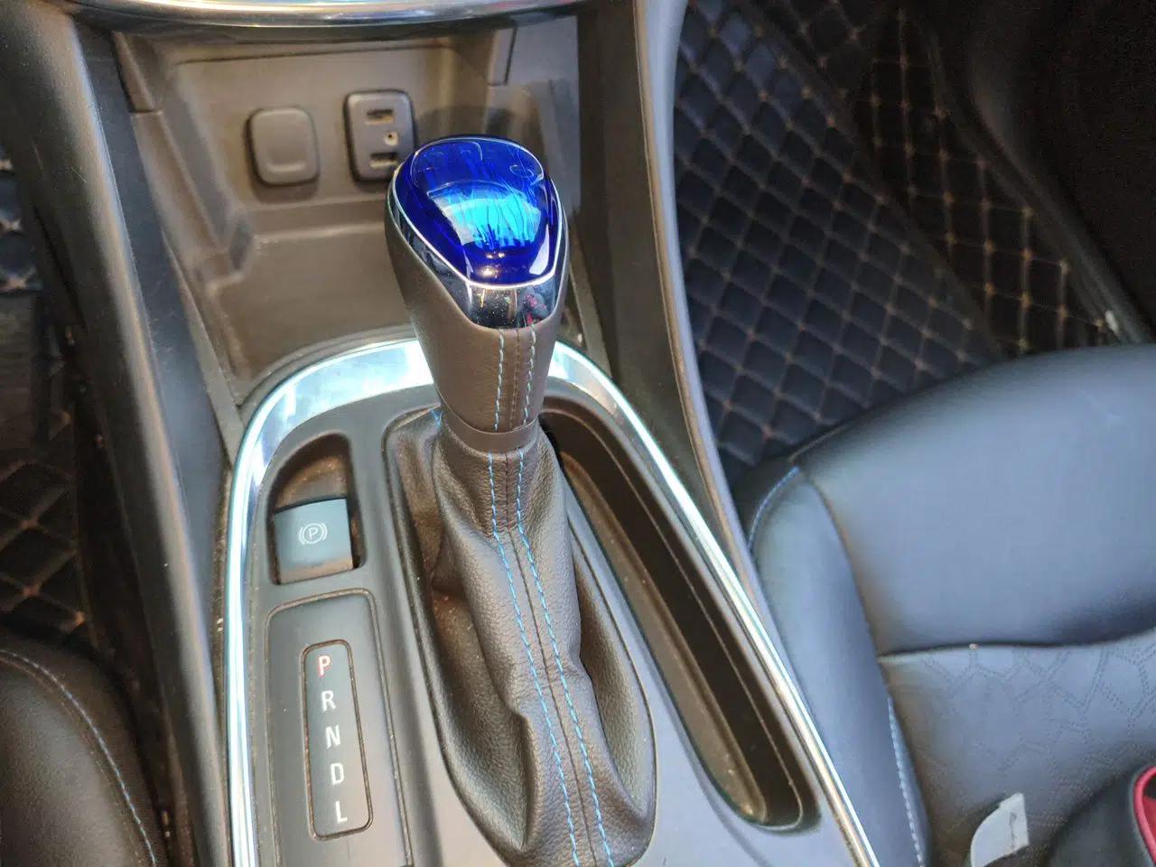 Buick VELITE 5 2017 Urban Extended-Range Model — миниатюра 15
