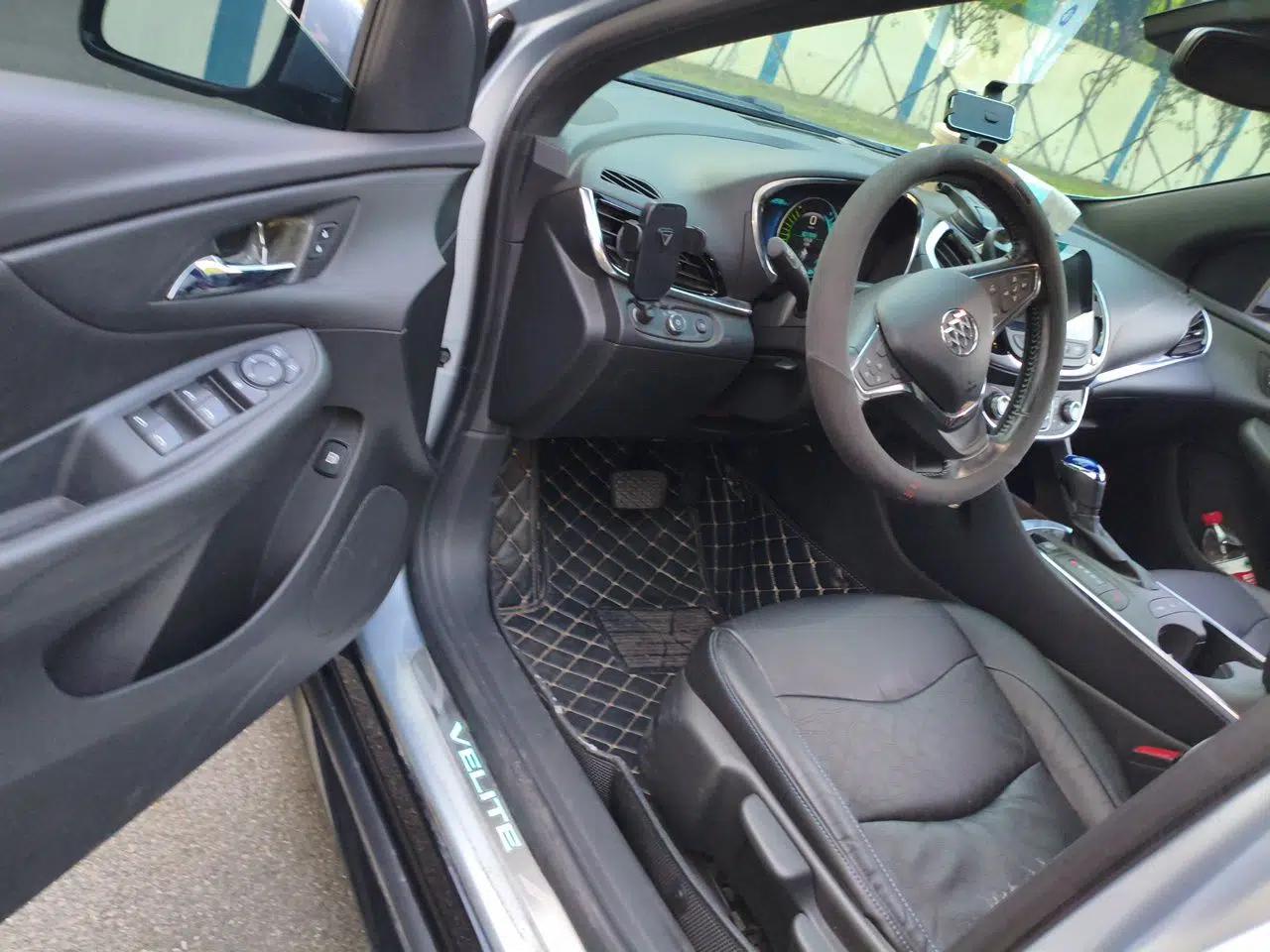 Buick VELITE 5 2017 Urban Extended-Range Model — миниатюра 17
