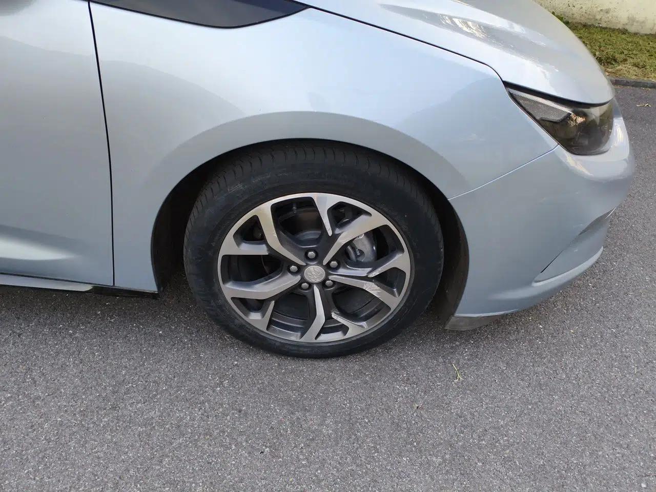 Buick VELITE 5 2017 Urban Extended-Range Model — миниатюра 8