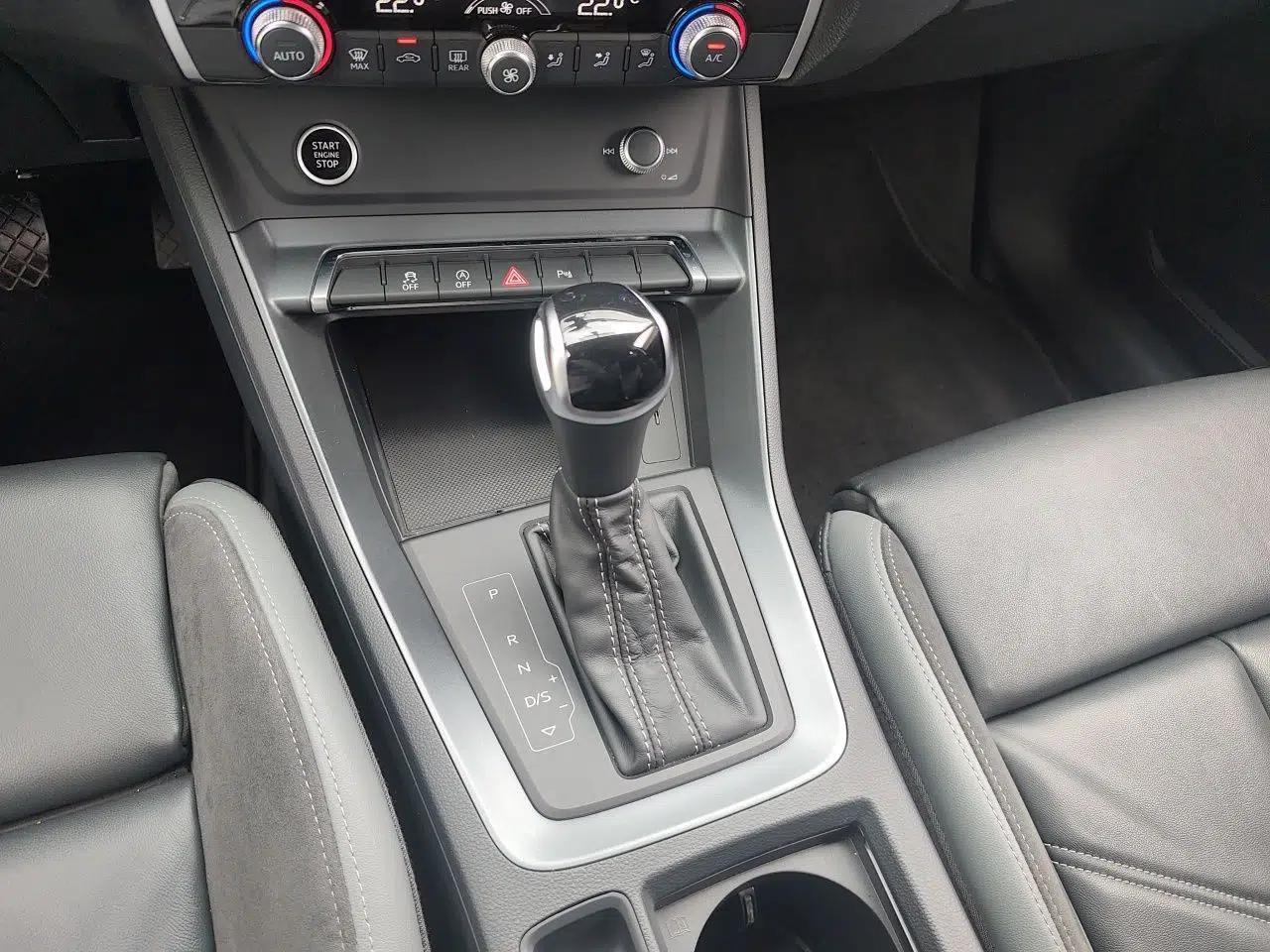 Audi Q3 Sportback 2022 40 TFSI Fashion Model — миниатюра 15