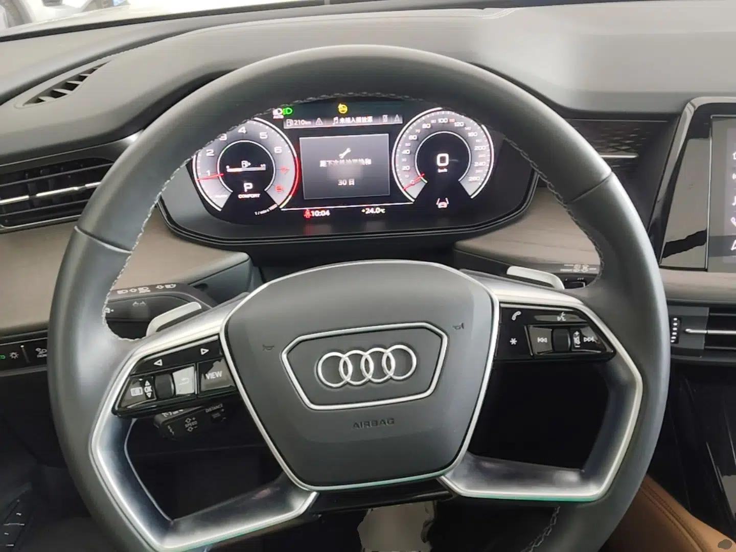 Audi Q6 2024 45 TFSI quattro Qiyun Edition Yulin Package 6 seats — миниатюра 14