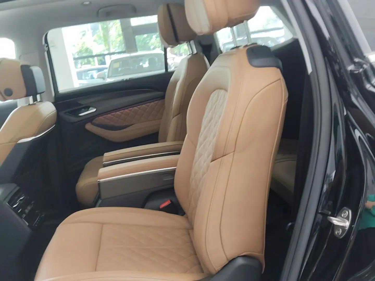 Audi Q6 2024 45 TFSI quattro Qiyun Edition Yulin Package 6 seats — миниатюра 20