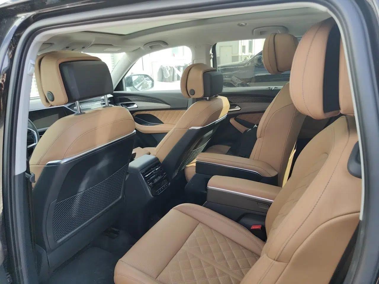 Audi Q6 2024 45 TFSI quattro Qiyun Edition Yulin Package 6 seats — миниатюра 18