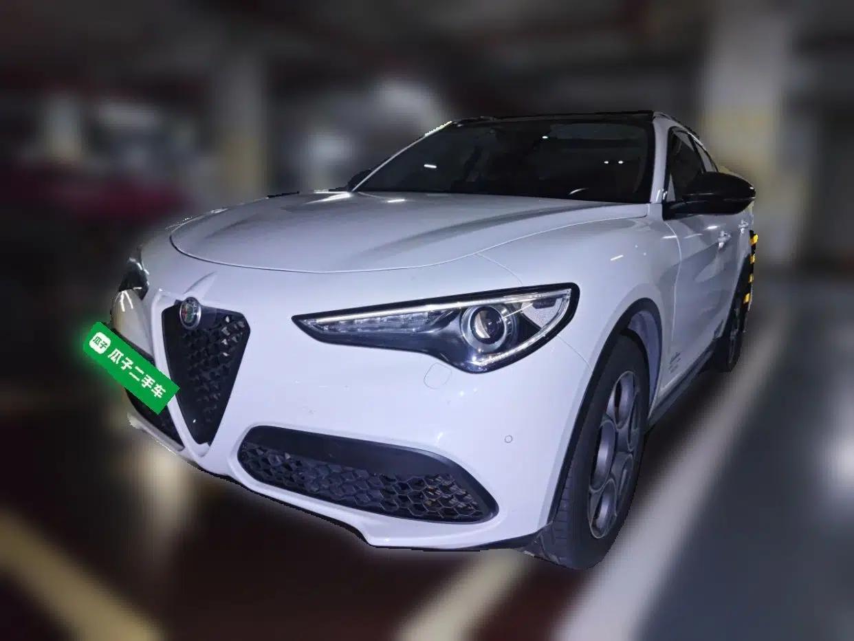 Alfa Romeo Stelvio 2020 2.0T 280HP Luxury Edition — миниатюра 1