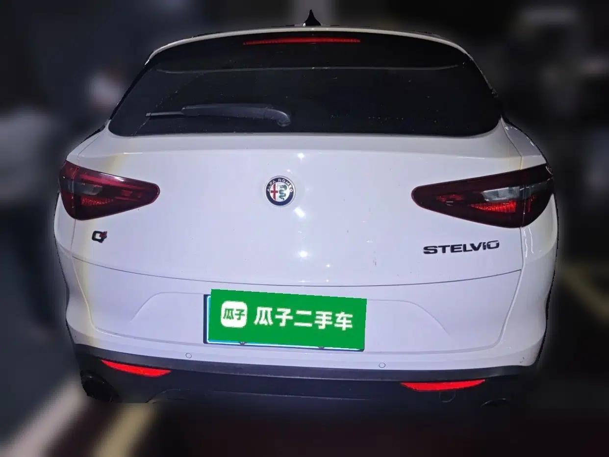 Alfa Romeo Stelvio 2020 2.0T 280HP Luxury Edition — миниатюра 5