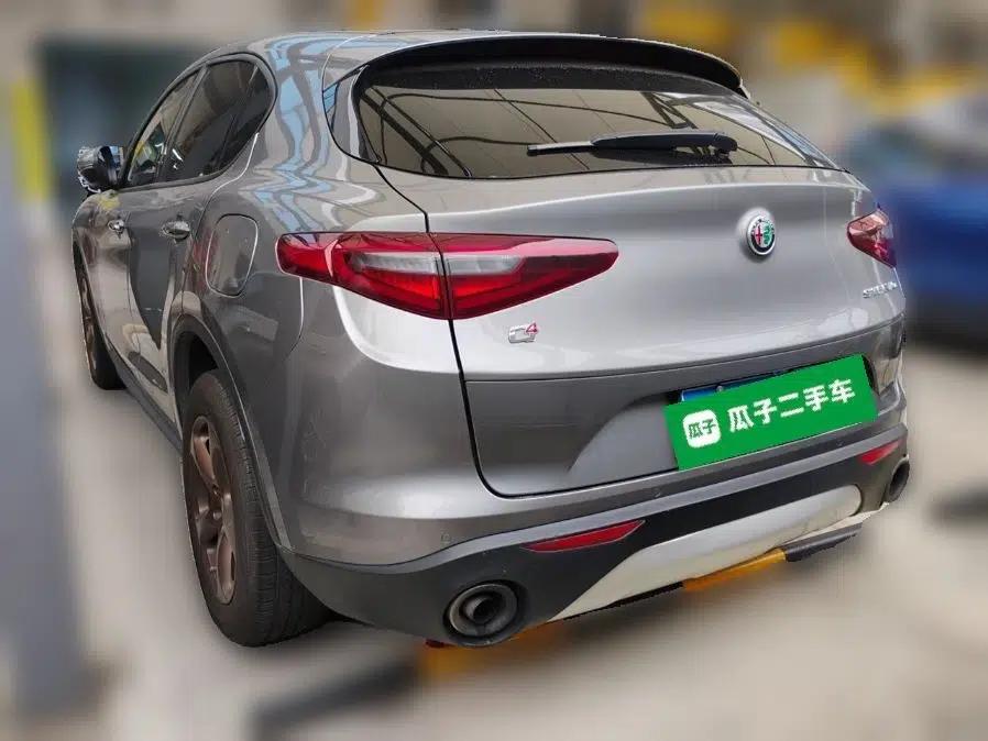 Alfa Romeo Stelvio 2017 2.0T 200HP Elite Edition — миниатюра 4