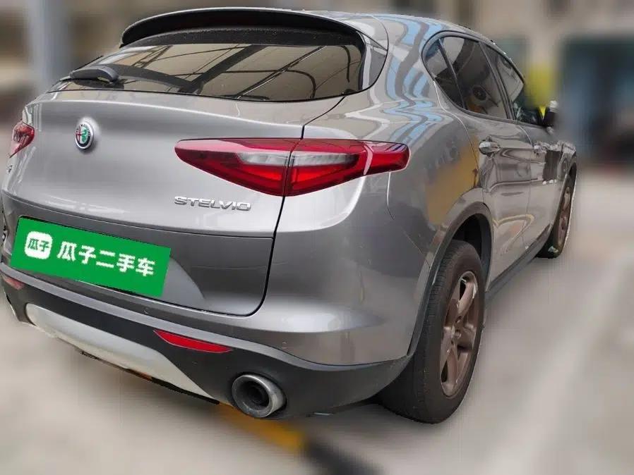 Alfa Romeo Stelvio 2017 2.0T 200HP Elite Edition — миниатюра 6