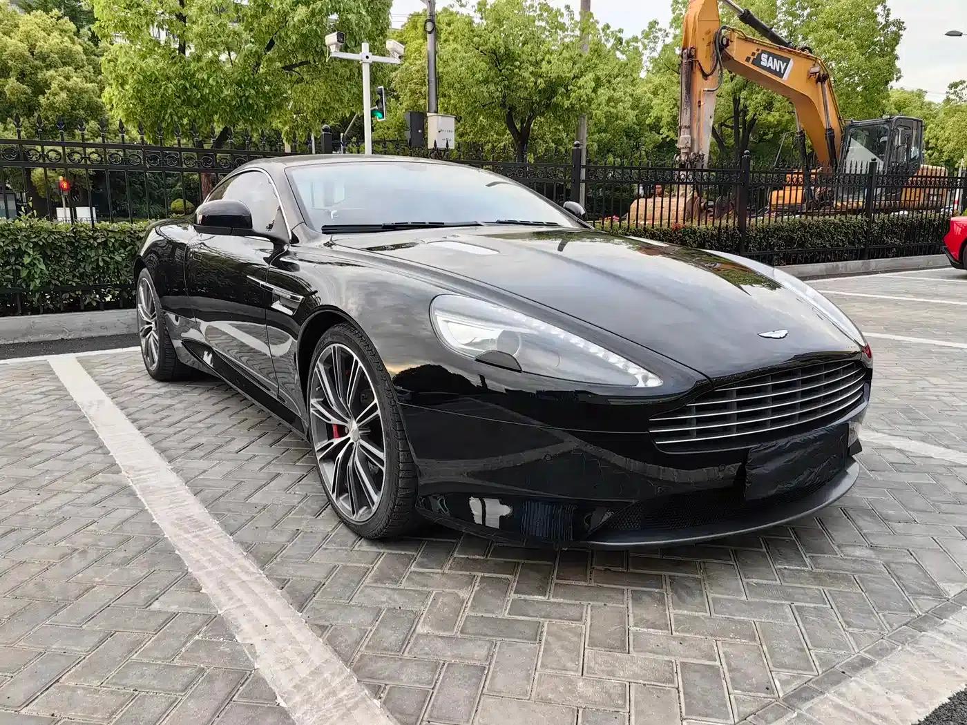 Aston Martin DB9 2013 6.0L Coupe — миниатюра 2