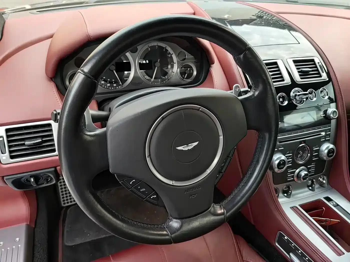 Aston Martin DB9 2013 6.0L Coupe — миниатюра 9