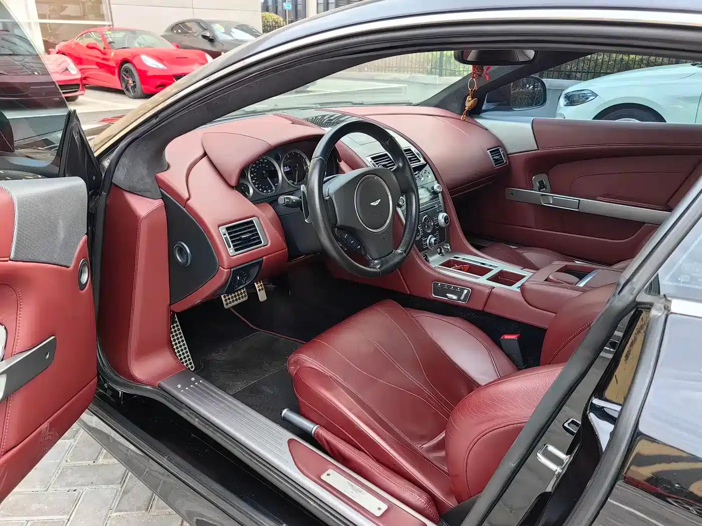 Aston Martin DB9 2013 6.0L Coupe — миниатюра 10