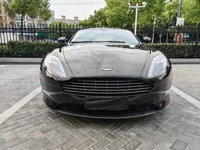 Aston Martin DB9 2013 6.0L Coupe