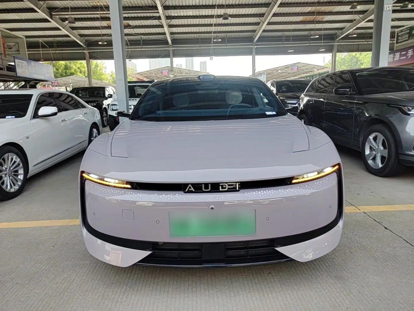 Audi E5 Sportback 2026 Flagship Quattro Model — миниатюра 2