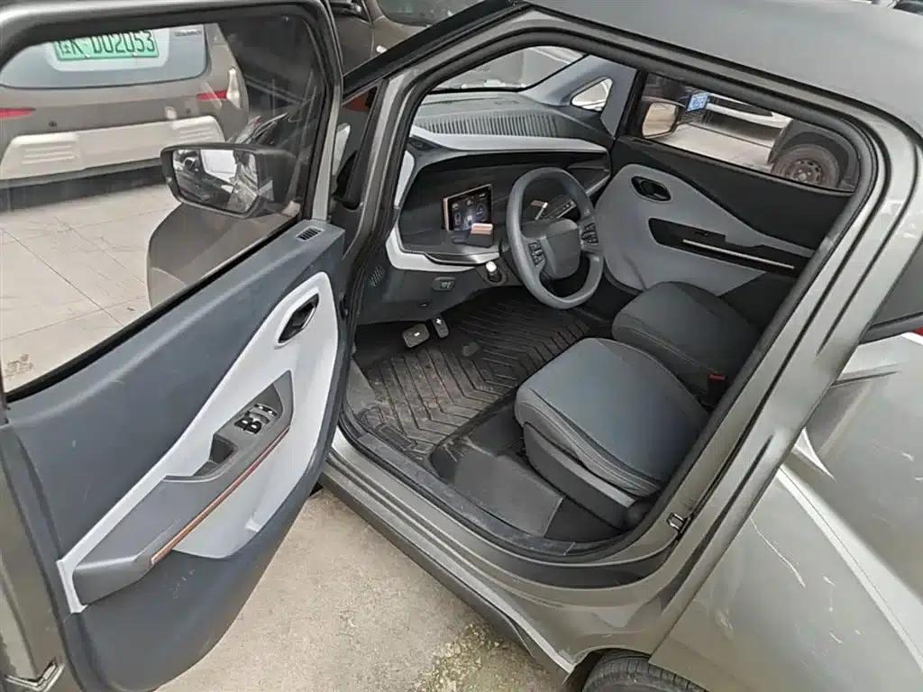 Baojun E200 2020 Model 305KM Smart Edition — миниатюра 16