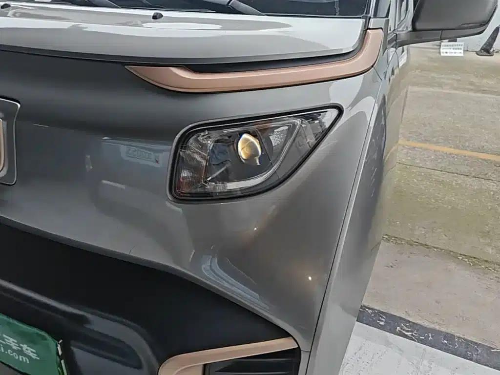 Baojun E200 2020 Model 305KM Smart Edition — миниатюра 24