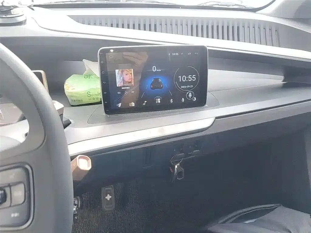 Baojun E200 2018 Smart Edition — миниатюра 13