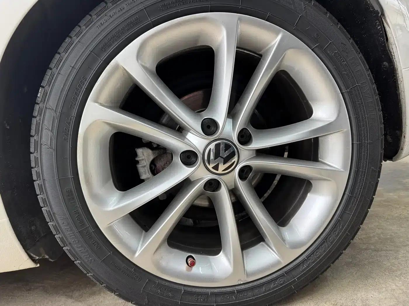 Scirocco 2013 2.0TSI Million Mileage Edition — миниатюра 5