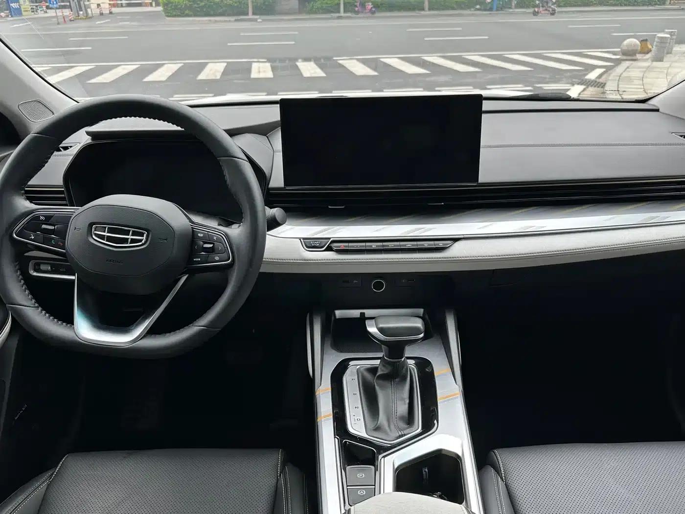 Geely Emgrand L 2022 1.4T CVT Flagship Edition — миниатюра 12