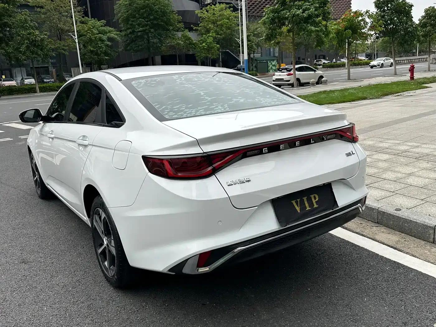 Geely Emgrand L 2022 1.4T CVT Flagship Edition — миниатюра 15