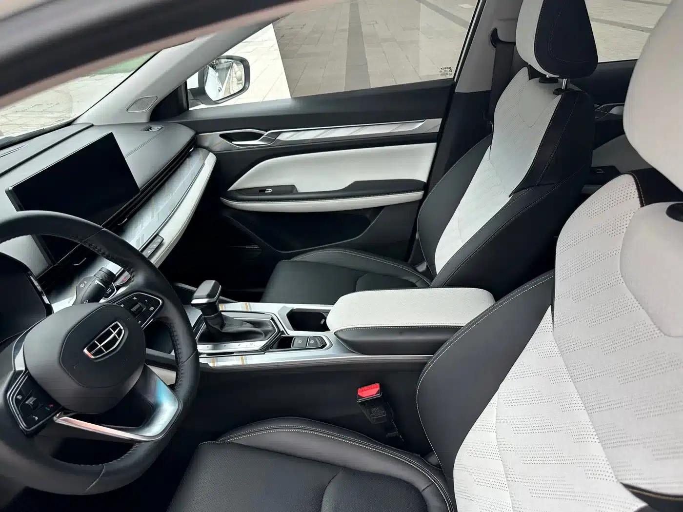 Geely Emgrand L 2022 1.4T CVT Flagship Edition — миниатюра 7