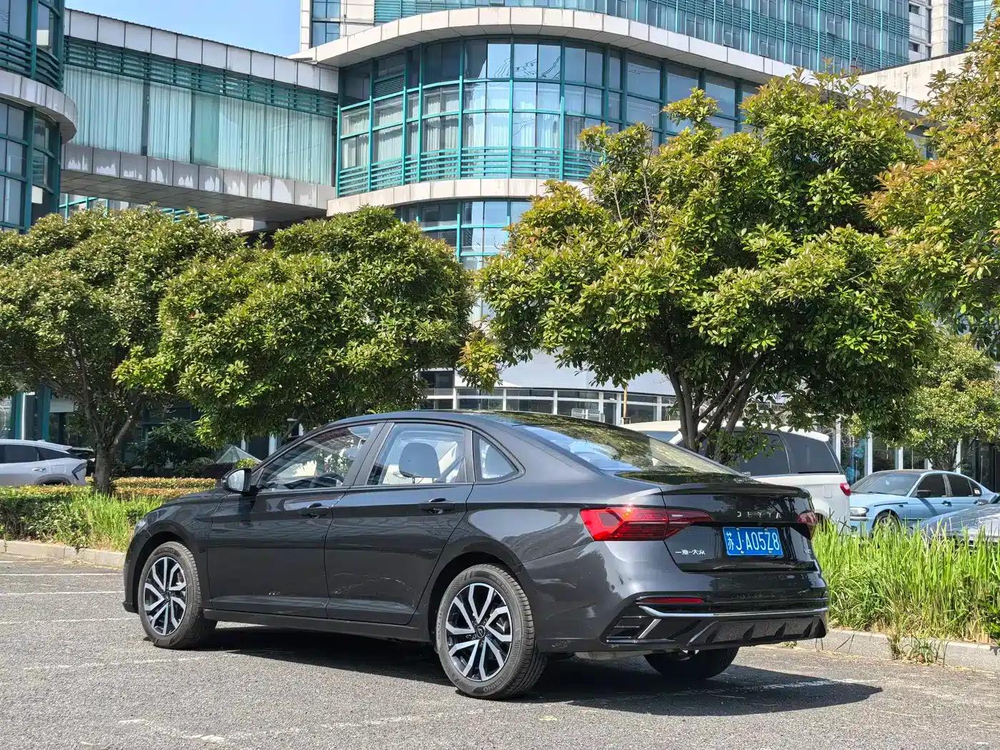 Jetta VA7 2025 1.4T Automatic First-Come, First-Served Edition — миниатюра 3
