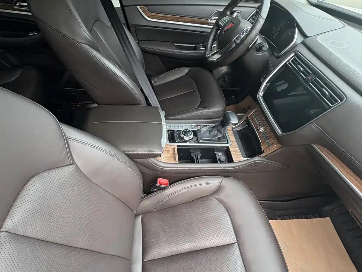 Roewe RX8 2018 30T AWD Flagship Edition — миниатюра 7