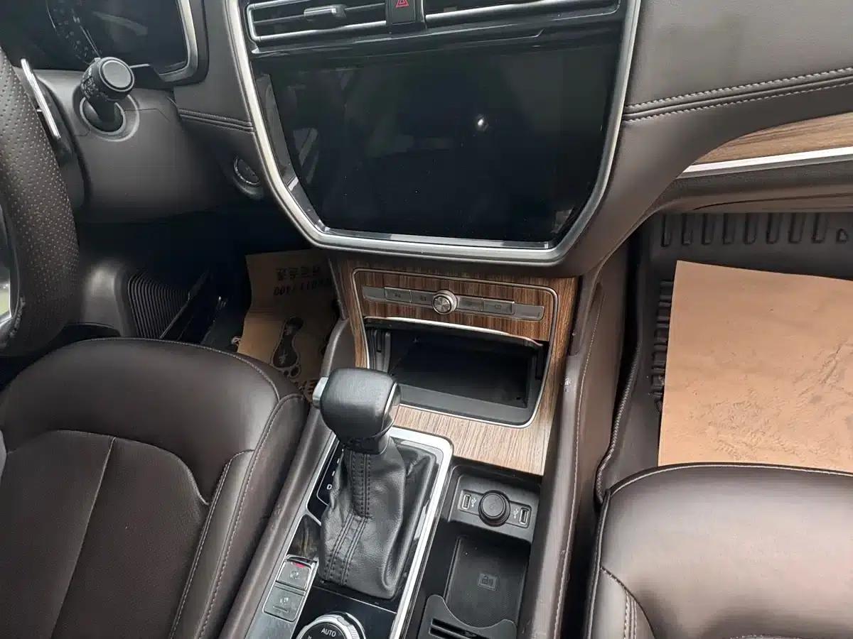 Roewe RX8 2018 30T AWD Flagship Edition — миниатюра 8