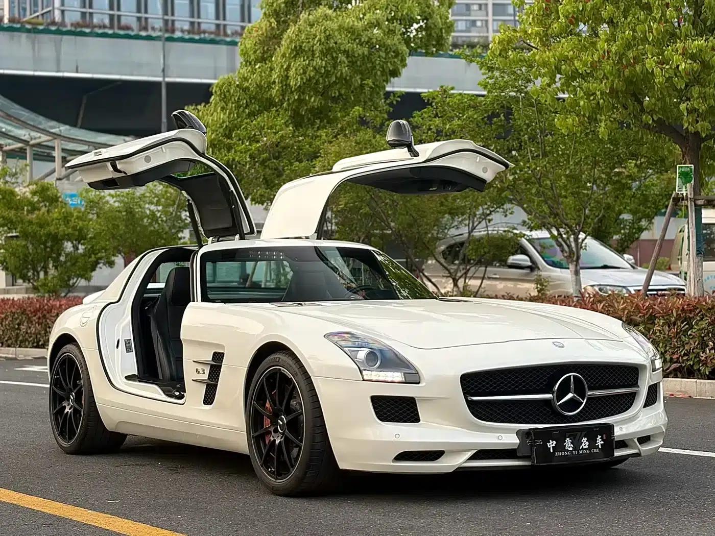 2011 Mercedes-Benz SLS AMG — миниатюра 3