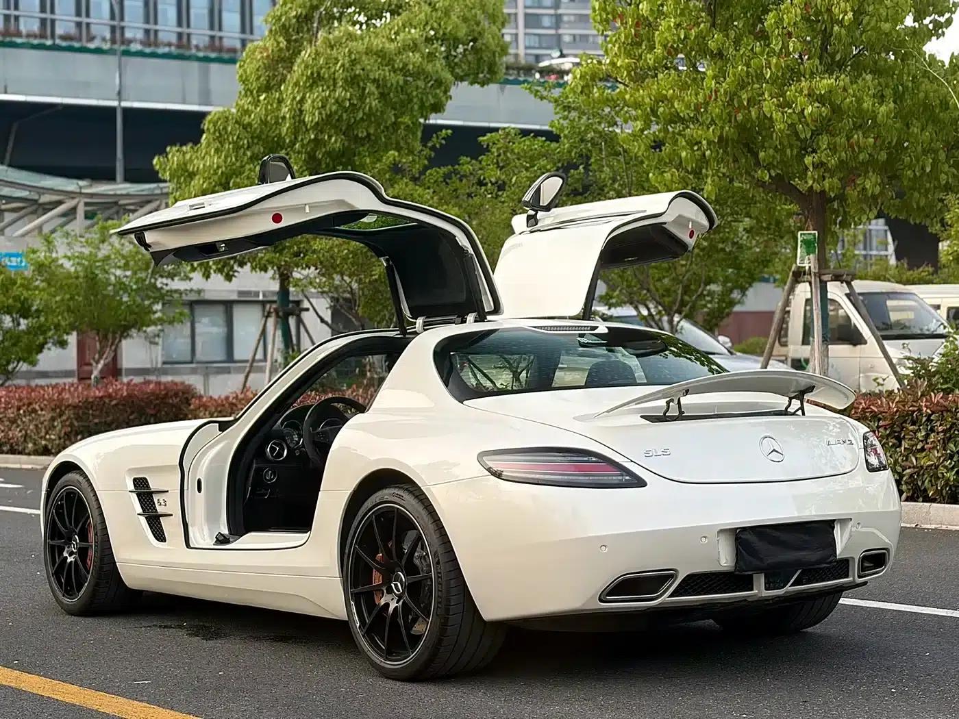 2011 Mercedes-Benz SLS AMG — миниатюра 5