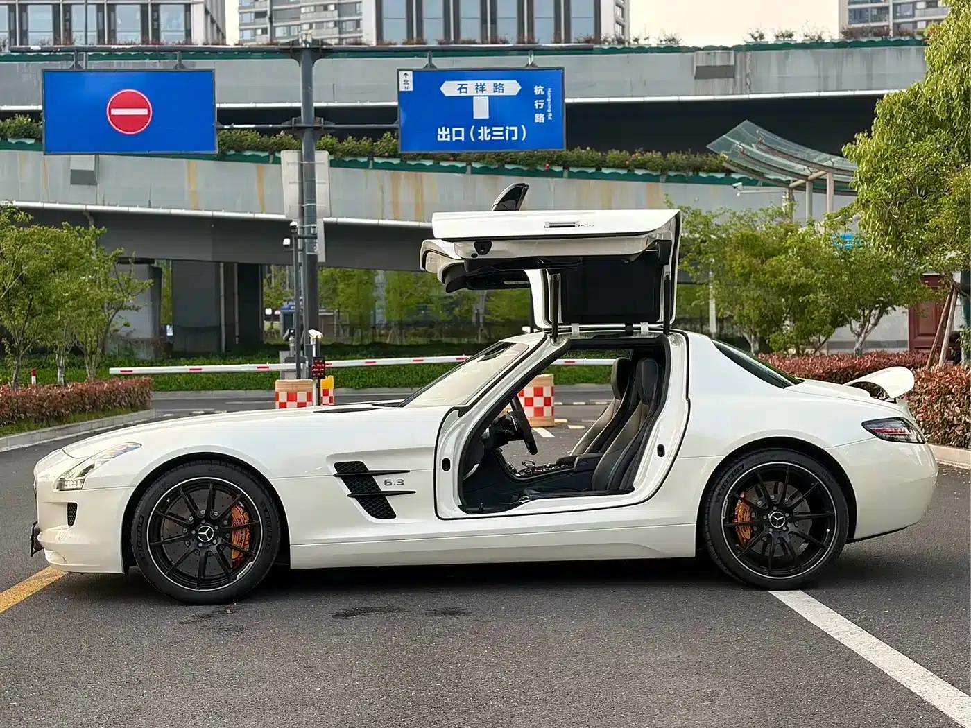 2011 Mercedes-Benz SLS AMG — миниатюра 7
