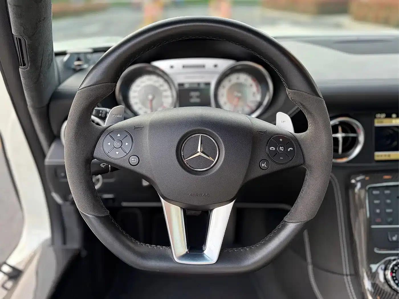 2011 Mercedes-Benz SLS AMG — миниатюра 9