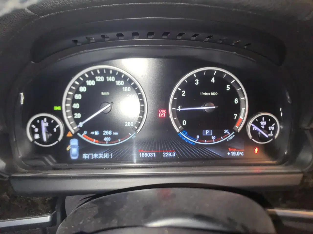 BMW 6 Series 2013 Facelift 640i Gran Coupe — миниатюра 12