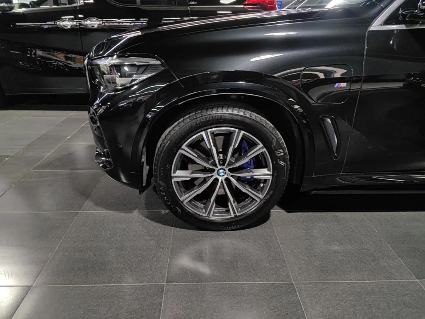 BMW X5 New Energy 2020 xDrive45e M Sport Package — миниатюра 8
