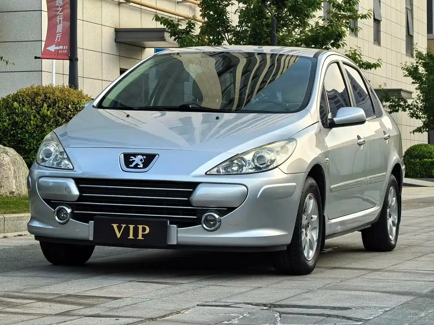 Peugeot 307 2010 Sedan 1.6L Automatic Luxury Edition — миниатюра 1