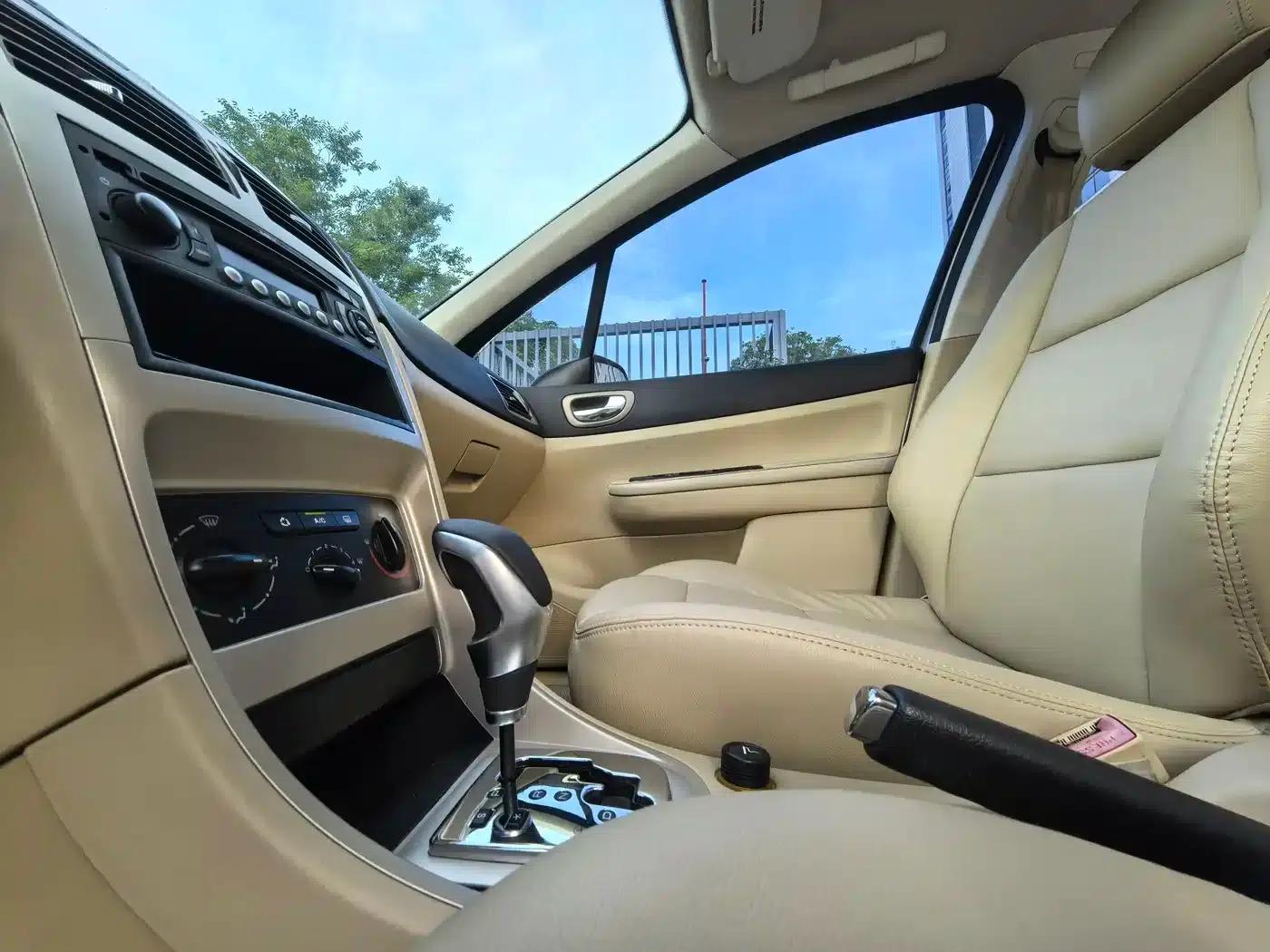 Peugeot 307 2010 Sedan 1.6L Automatic Luxury Edition — миниатюра 12