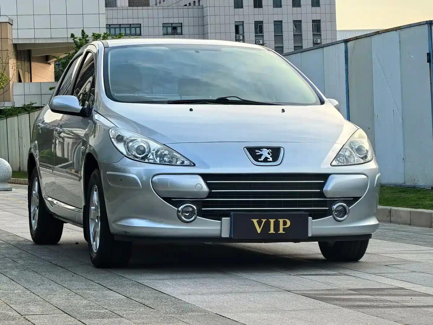 Peugeot 307 2010 Sedan 1.6L Automatic Luxury Edition — миниатюра 3