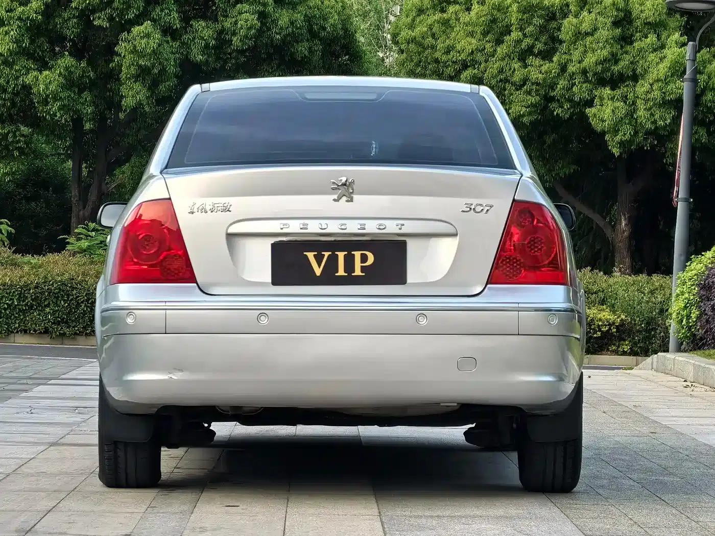 Peugeot 307 2010 Sedan 1.6L Automatic Luxury Edition — миниатюра 5