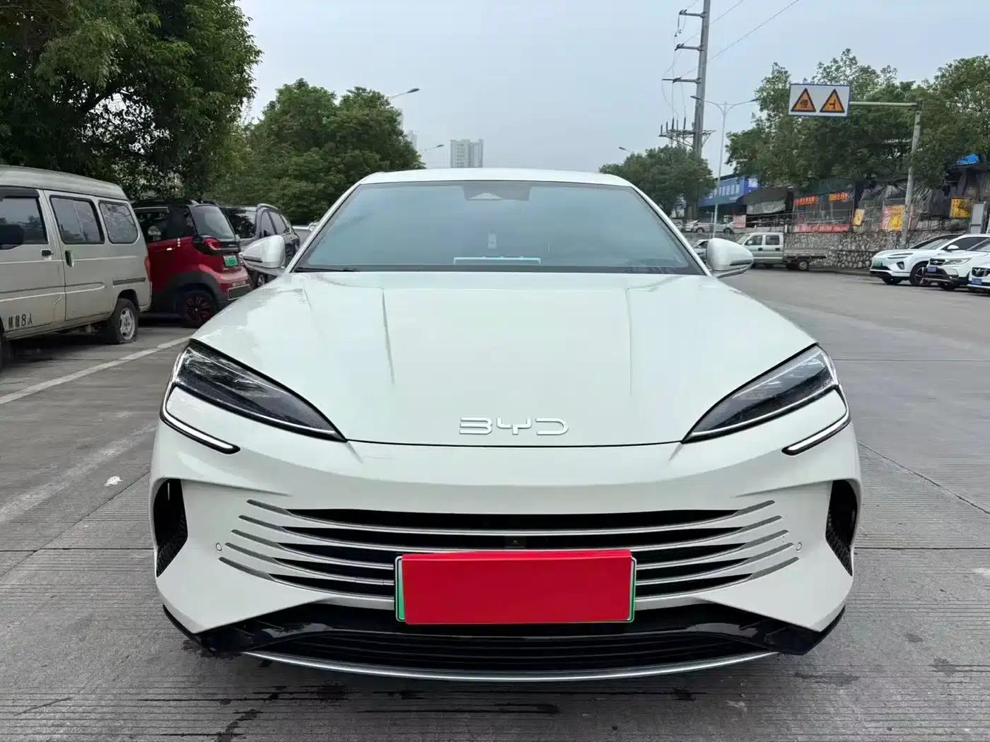 Seal 07 DM-i 2025 Model DM-i 1.5L 125km Elite — миниатюра 2