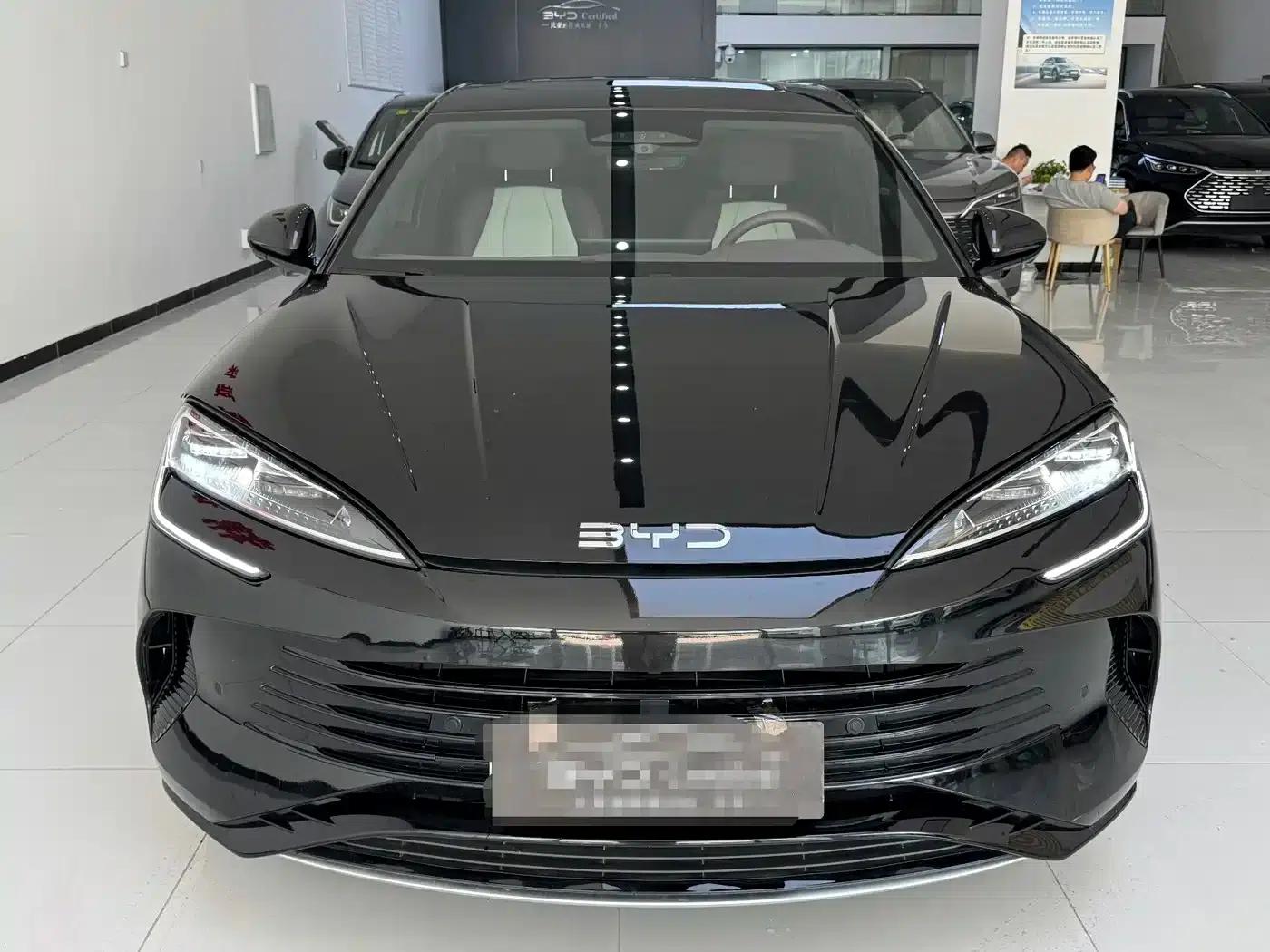 Seal 07 DM-i 2025 Intelligent Driving Edition DM-i 1.5L 125km Luxury Model — миниатюра 2