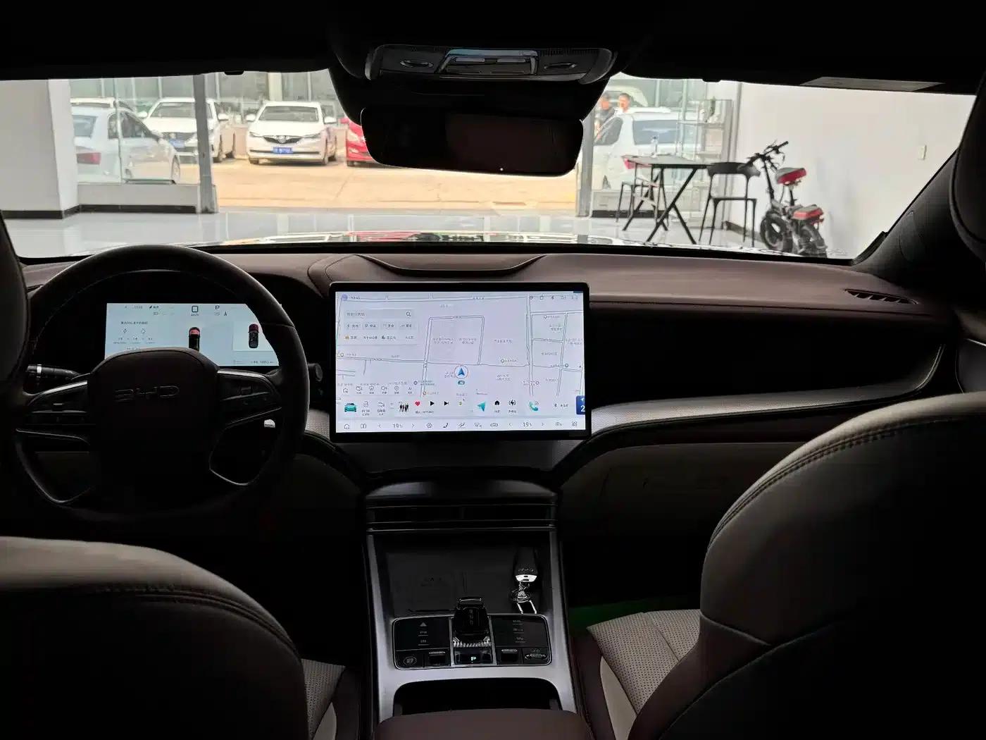 Seal 07 DM-i 2025 Intelligent Driving Edition DM-i 1.5L 125km Luxury Model — миниатюра 6