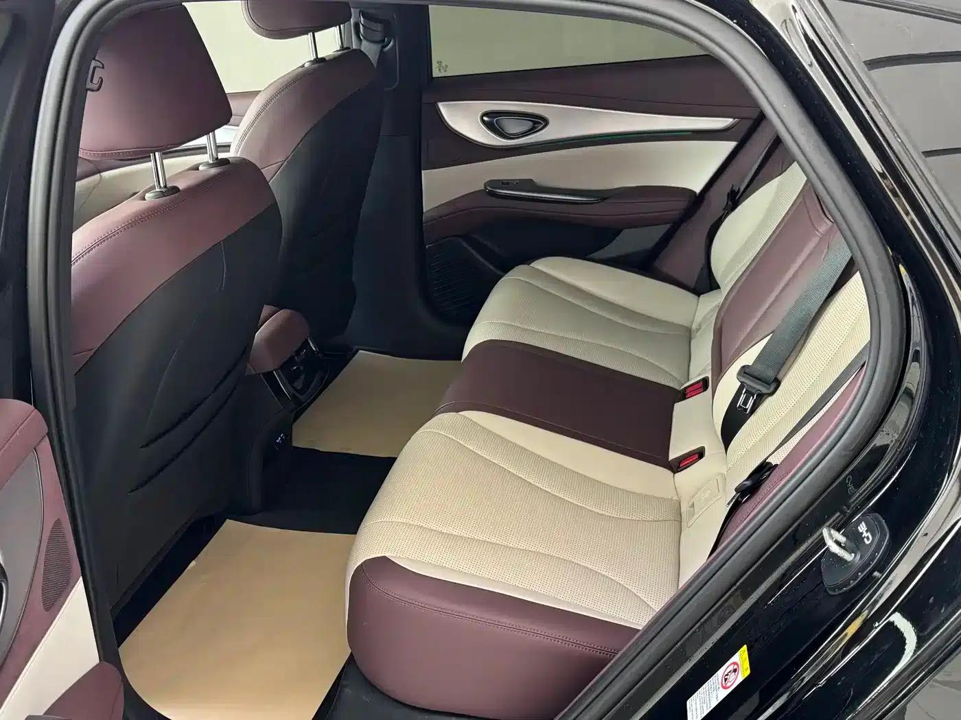 Seal 07 DM-i 2025 Intelligent Driving Edition DM-i 1.5L 125km Luxury Model — миниатюра 9