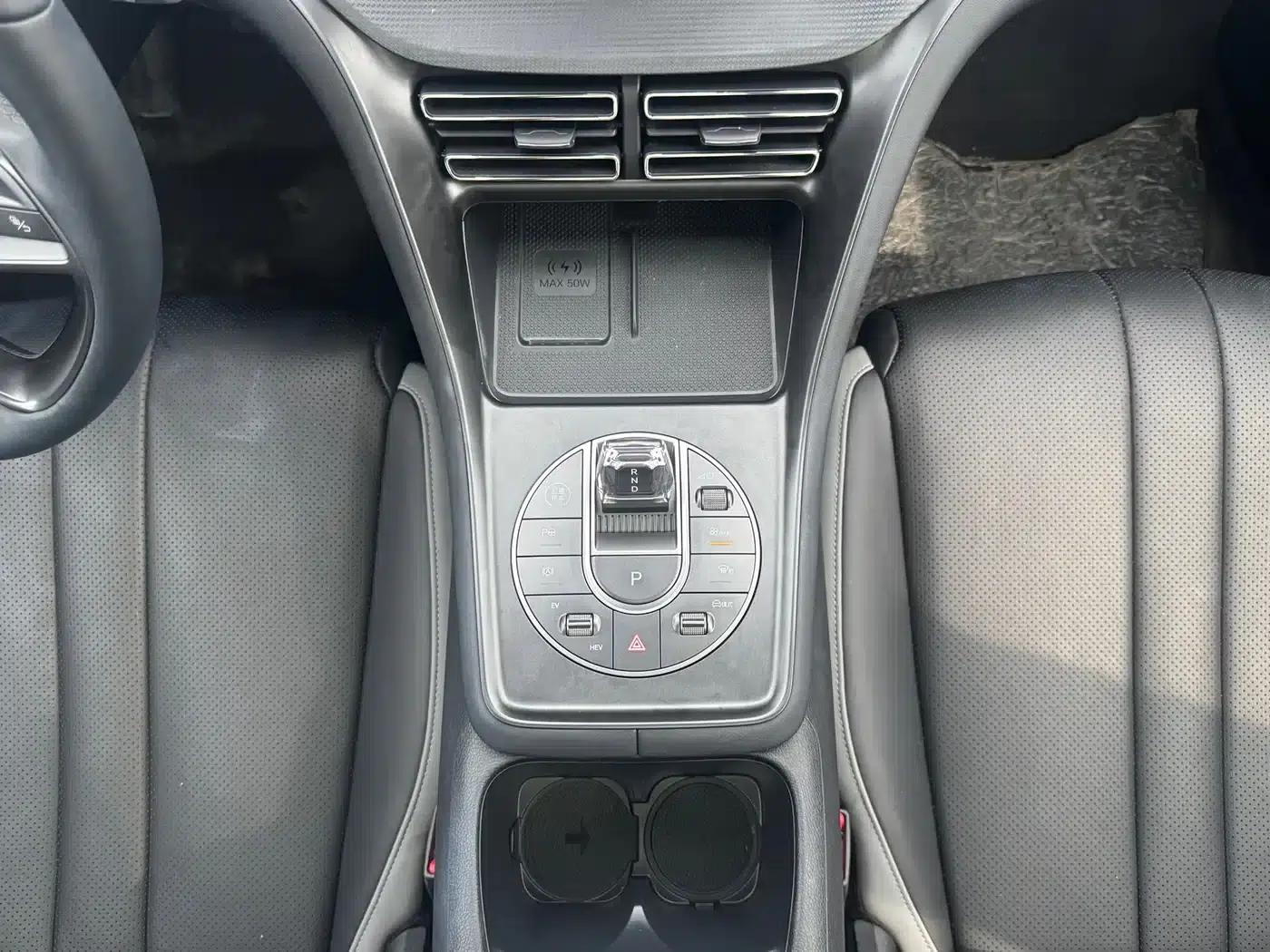 Hiace 05 DM-i 2025 DM-i Smart Driving Edition 115KM Deluxe Model — миниатюра 15