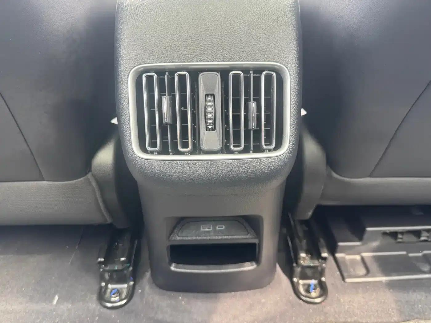 Hiace 05 DM-i 2025 DM-i Smart Driving Edition 115KM Deluxe Model — миниатюра 16