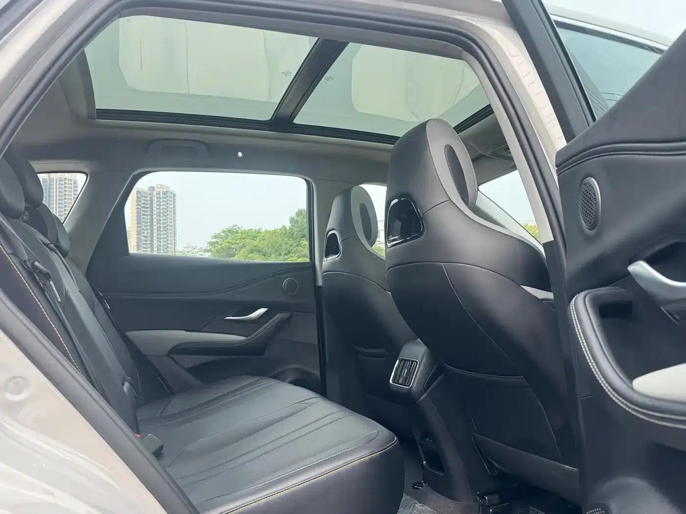Hiace 05 DM-i 2025 DM-i Smart Driving Edition 115KM Deluxe Model — миниатюра 17