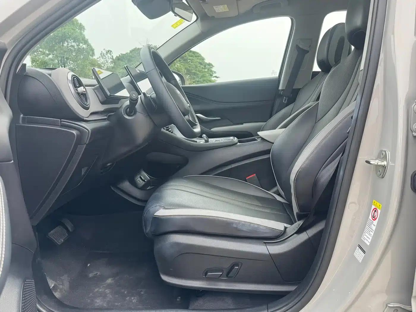 Hiace 05 DM-i 2025 DM-i Smart Driving Edition 115KM Deluxe Model — миниатюра 9