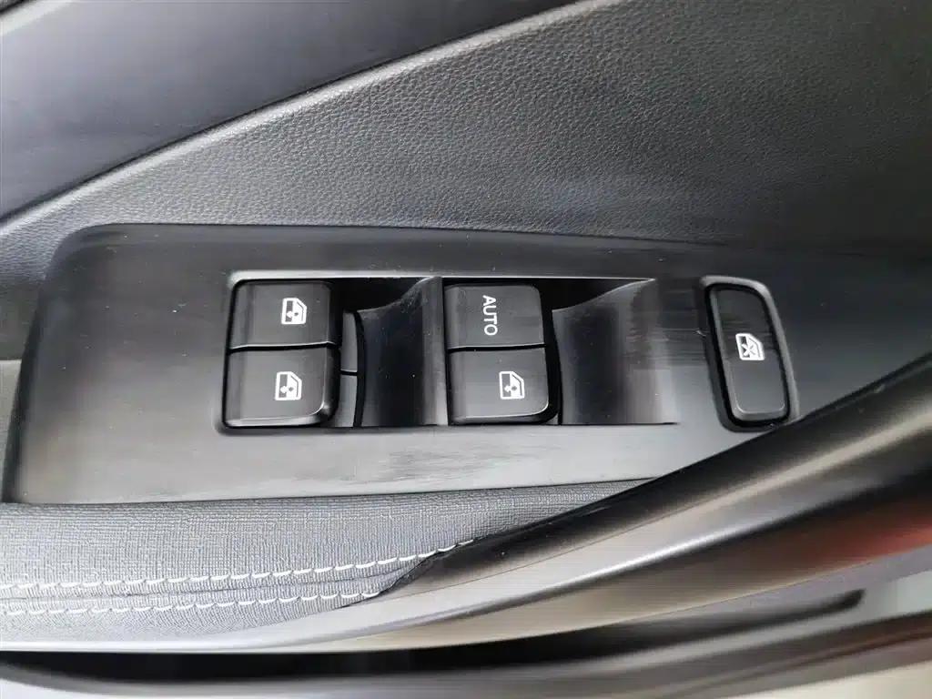 Baojun 530 2018 1.5T Manual Comfort Model (National V Emission Standard) — миниатюра 9