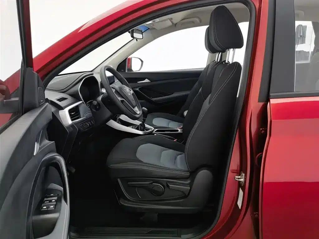 Baojun 530 2018 1.5T Manual Comfort Model (National V Emission Standard) — миниатюра 10