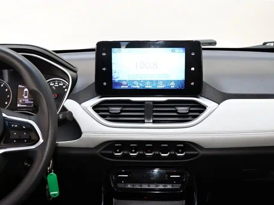 Baojun 530 2018 1.8L Automatic Deluxe Edition (National V Emission Standard) — миниатюра 14